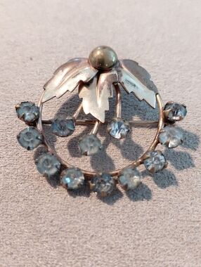 Vintage Silver-Tone Crystal Floral Circle Brooch